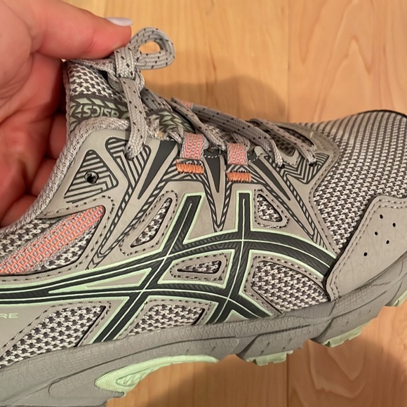 ASICS Running Shoes - Picture 10 of 10